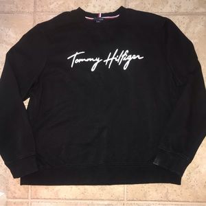 Tommy hilfiger pullover sweatshirt, signs of wear (pic 7), i have size L and XL.